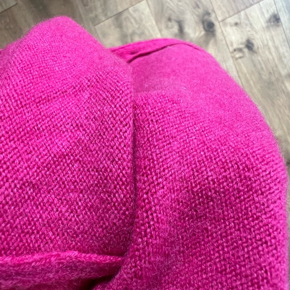 SOLD / Cashmere cardigan sweater - Picture 8 of 9